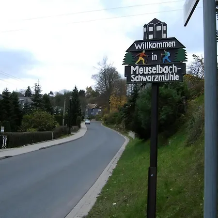 Mit Gartenterrasse